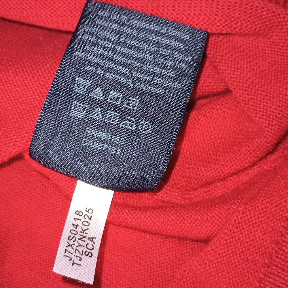 Tommy Hilfiger Red Sweater with Gold Pattern S - Picture 8 of 8